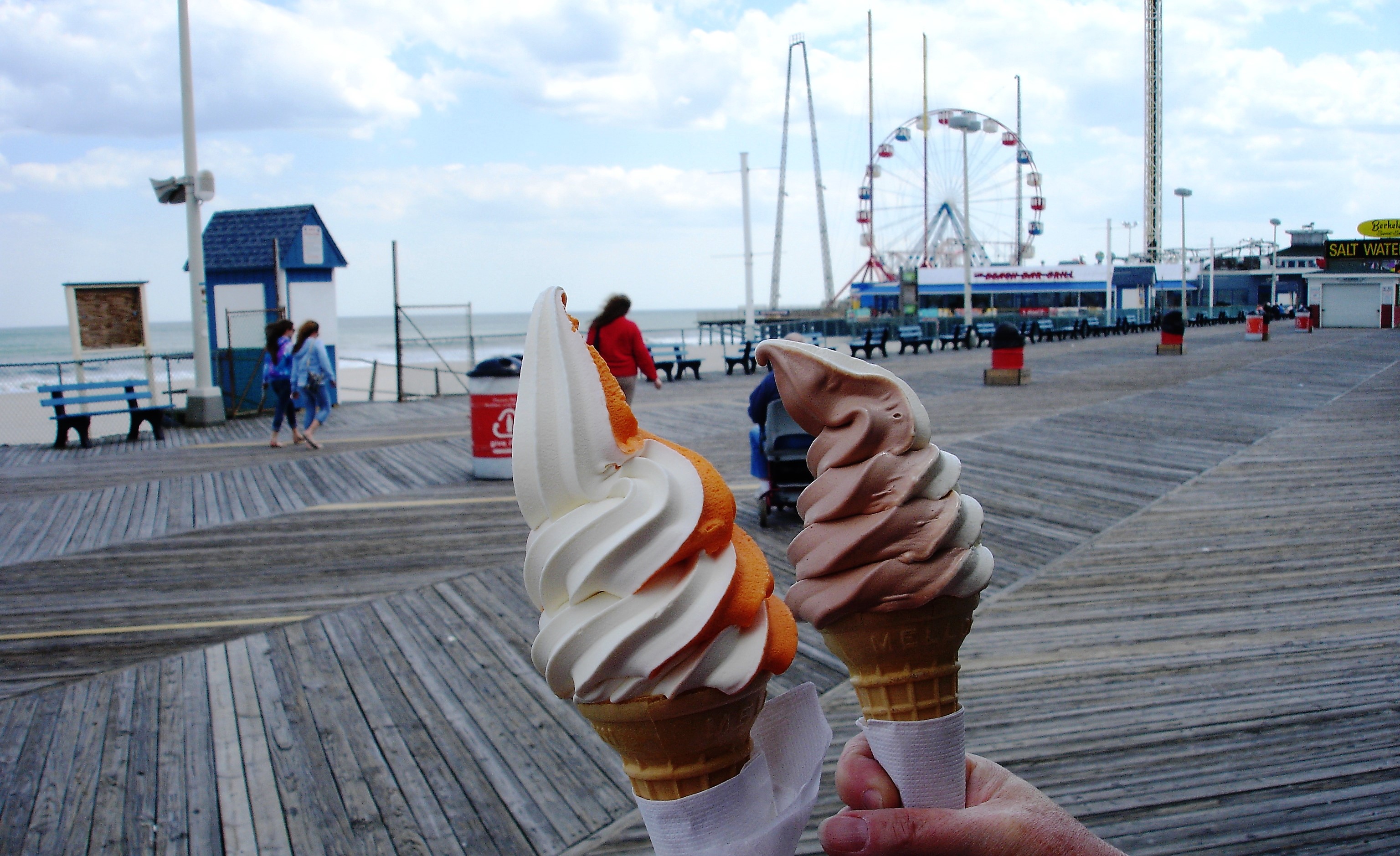 kohr-s-frozen-custard-the-original-seaside-heights-nj-left-at-the-fork