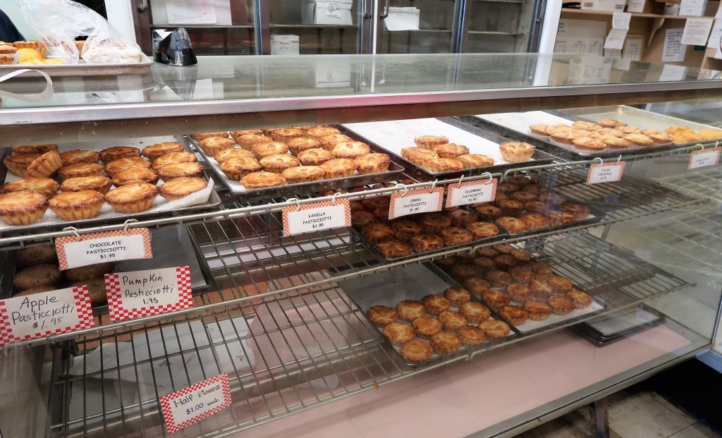 Checking In At: Florentine Pastry Shop, Utica Ny – Left At The Fork